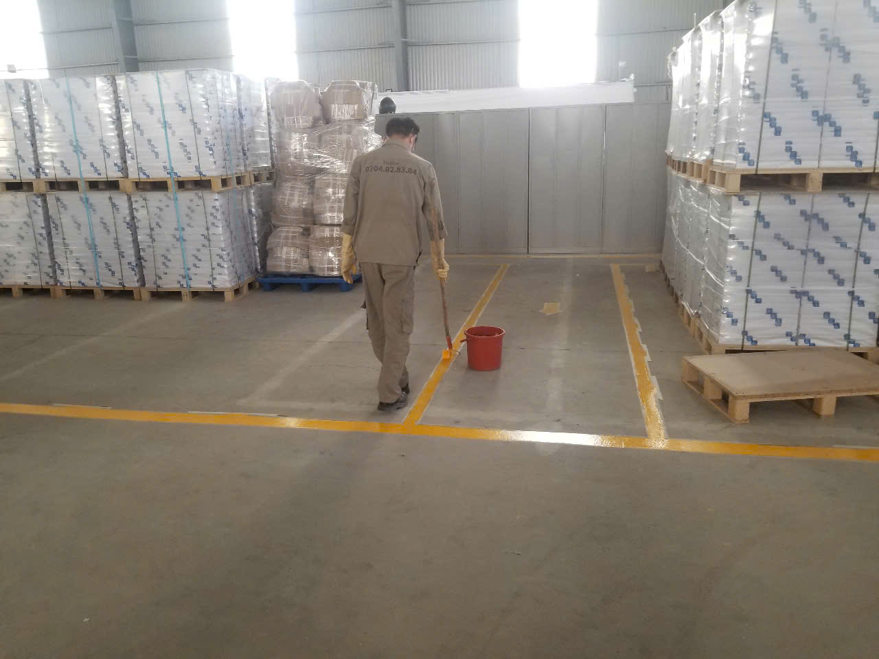 Sơn kẻ vạch kho xưởng logistic Đà Nẵng